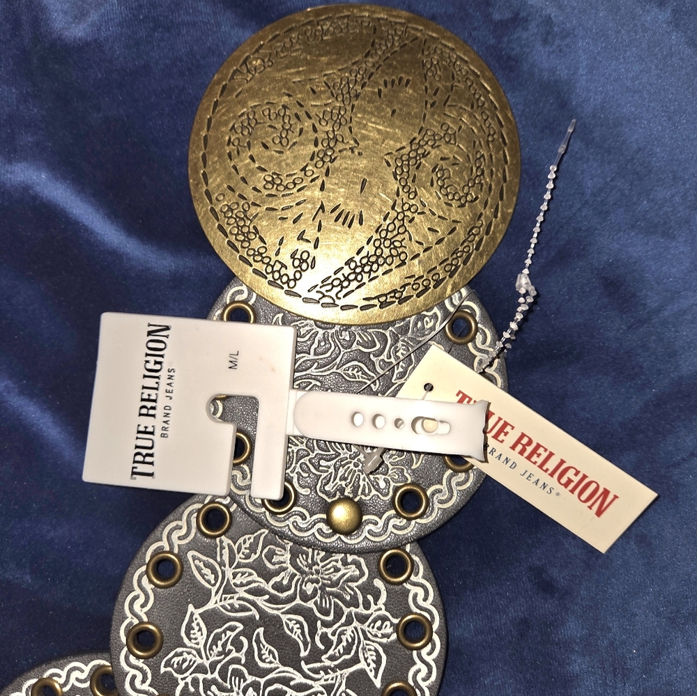 24HR SUPRISE $ True Religion Gold and Silver Belt w Intricate Metalwork M/L Size - Picture 5 of 5